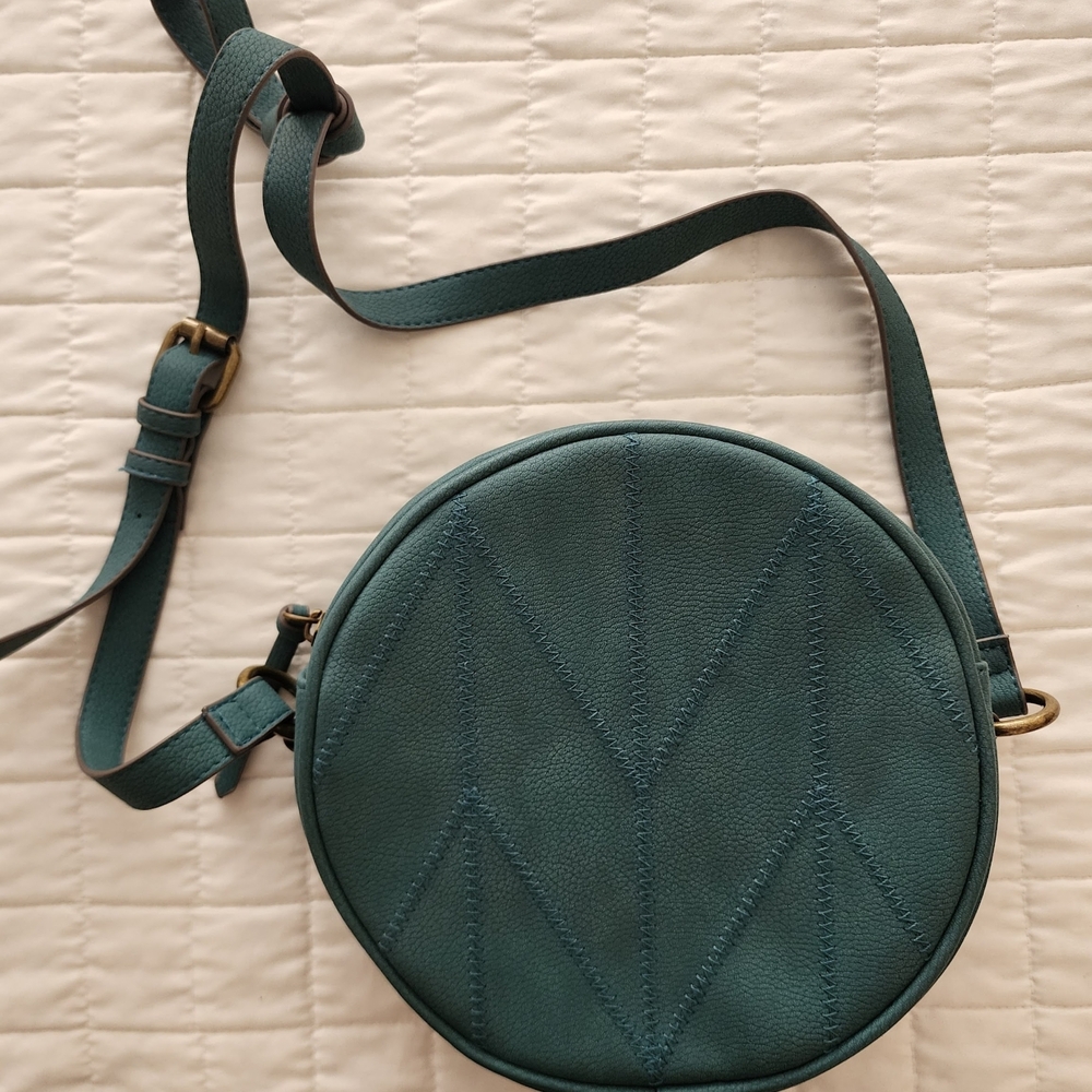 Elegant Green Crossbody Bag